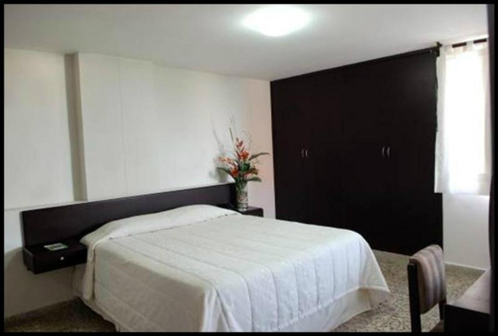 Ayenda 1313 Barahona 72 Hotel Barranquilla  Bagian luar foto